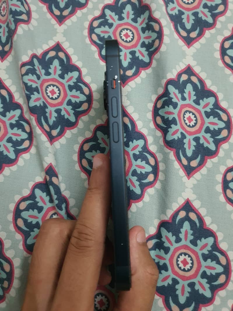 Apple iPhone 14 JV 7