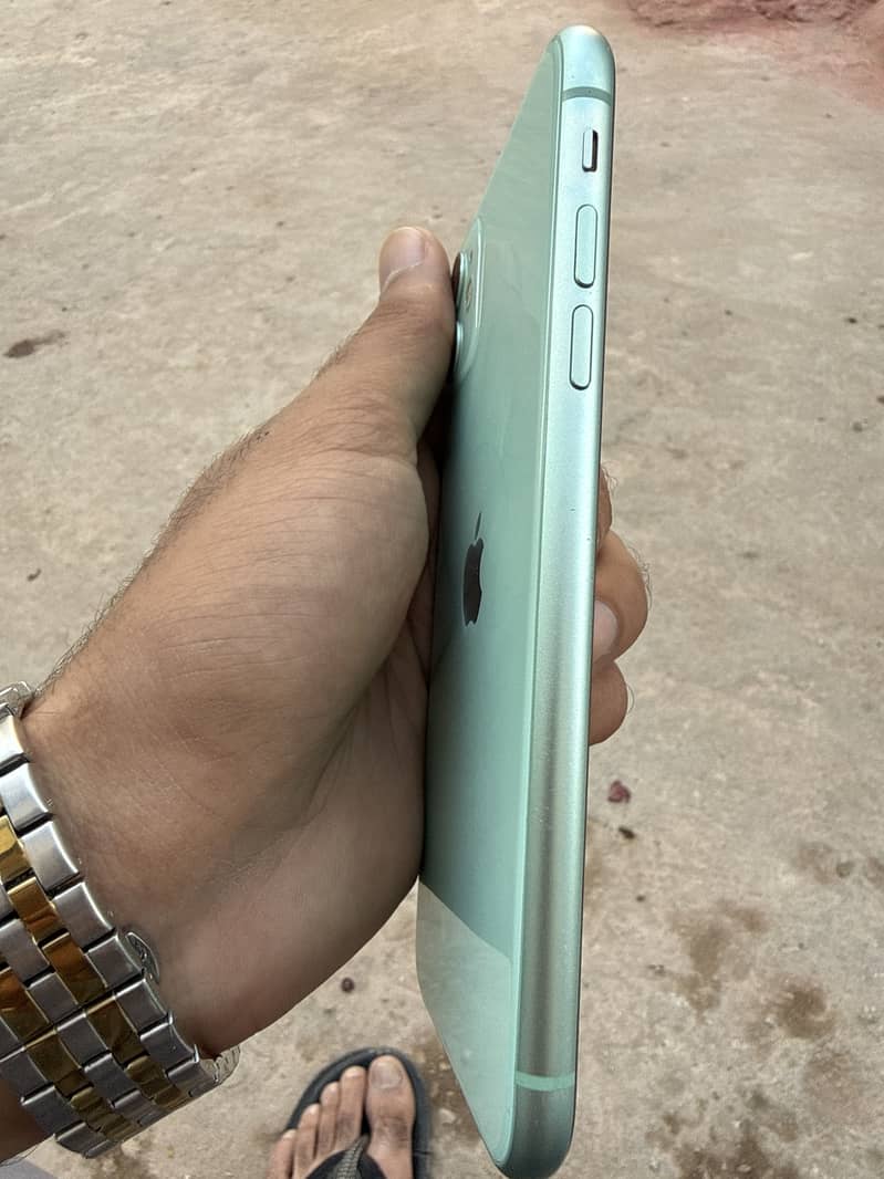 Apple iPhone 11 2