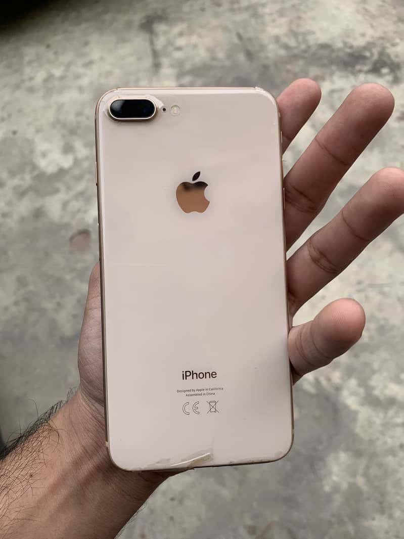 Apple iPhone 8 Plus 2