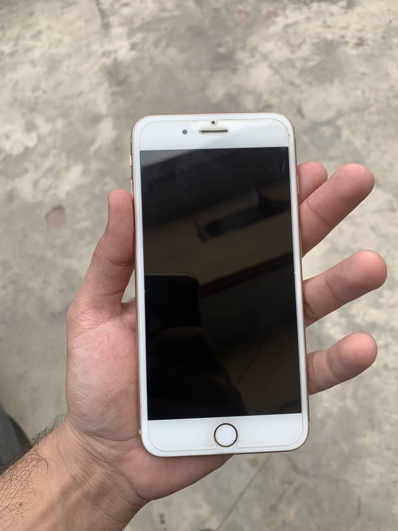 Apple iPhone 8 Plus 5