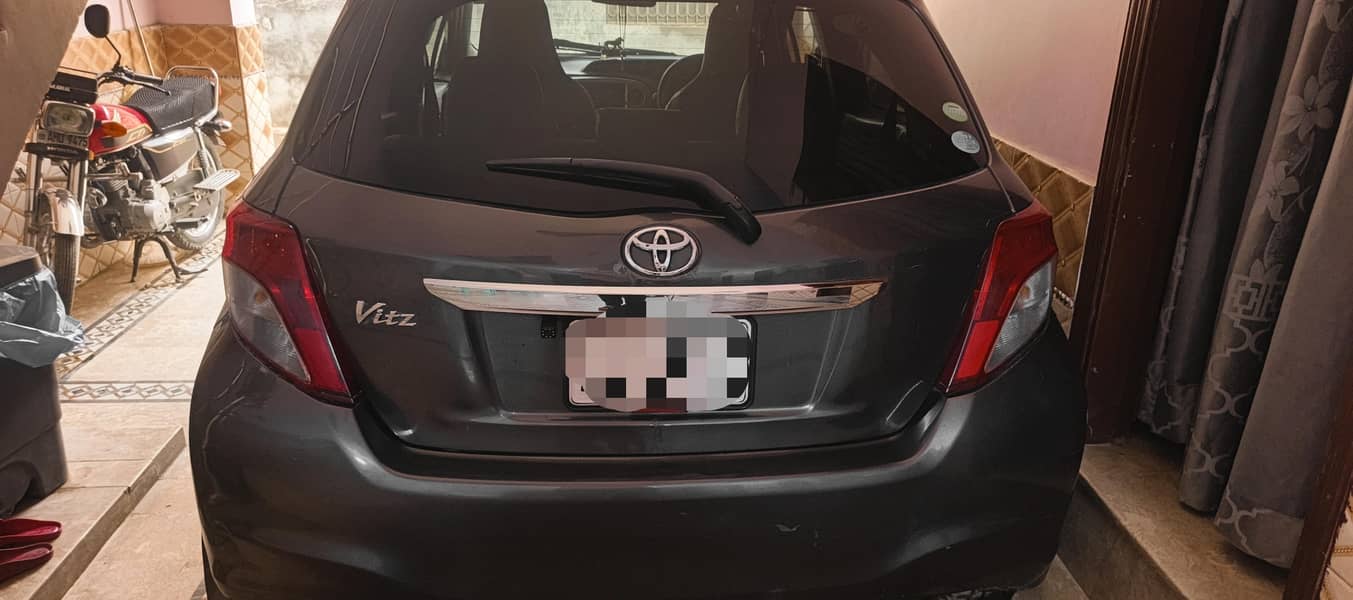 Toyota Vitz 3