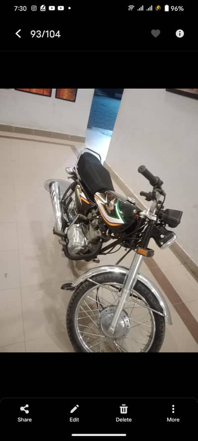 One handed bike ,