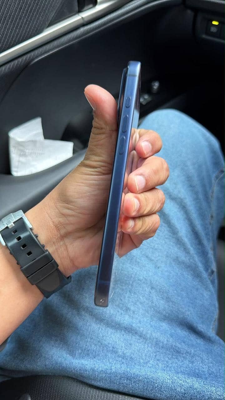 Apple iPhone 17 Pro Max 3