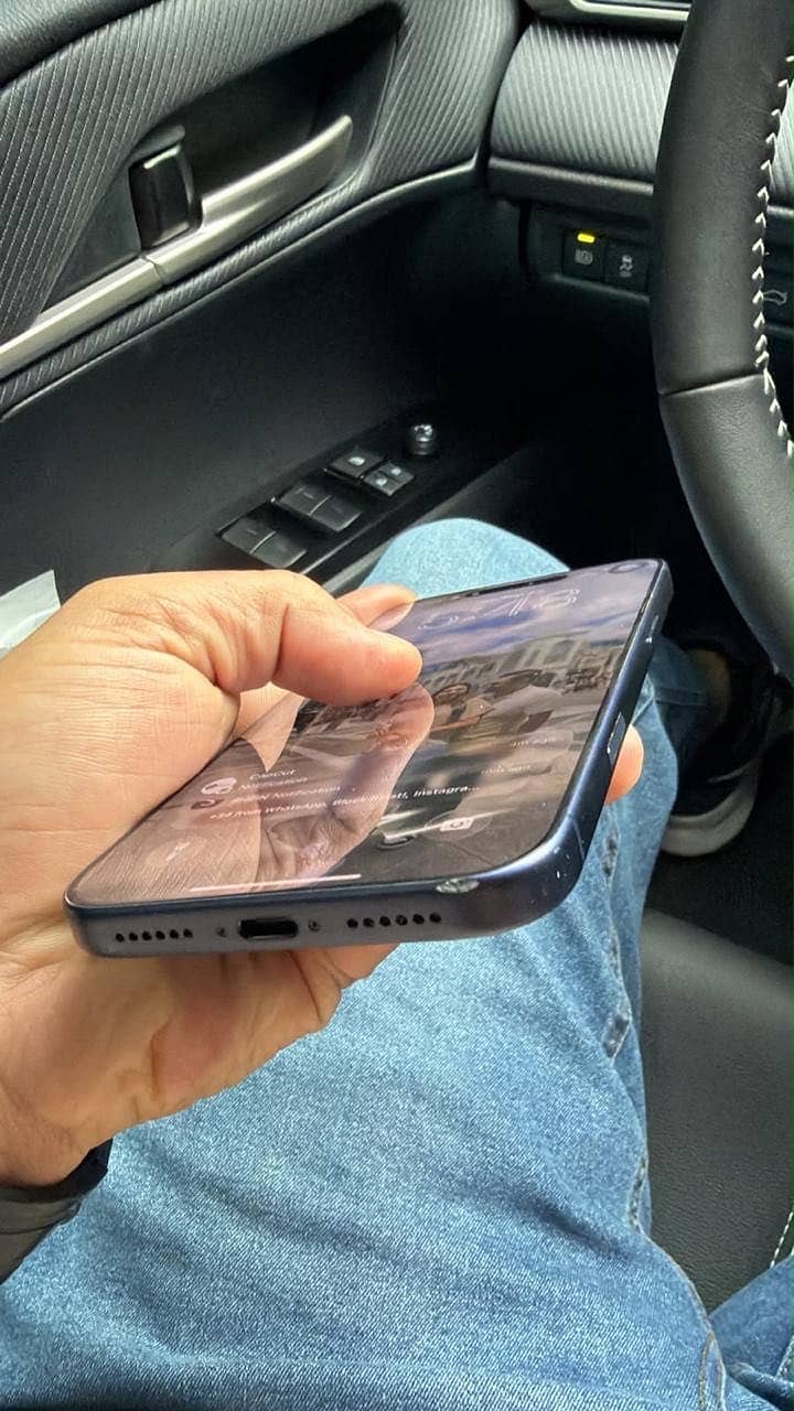 Apple iPhone 17 Pro Max 5