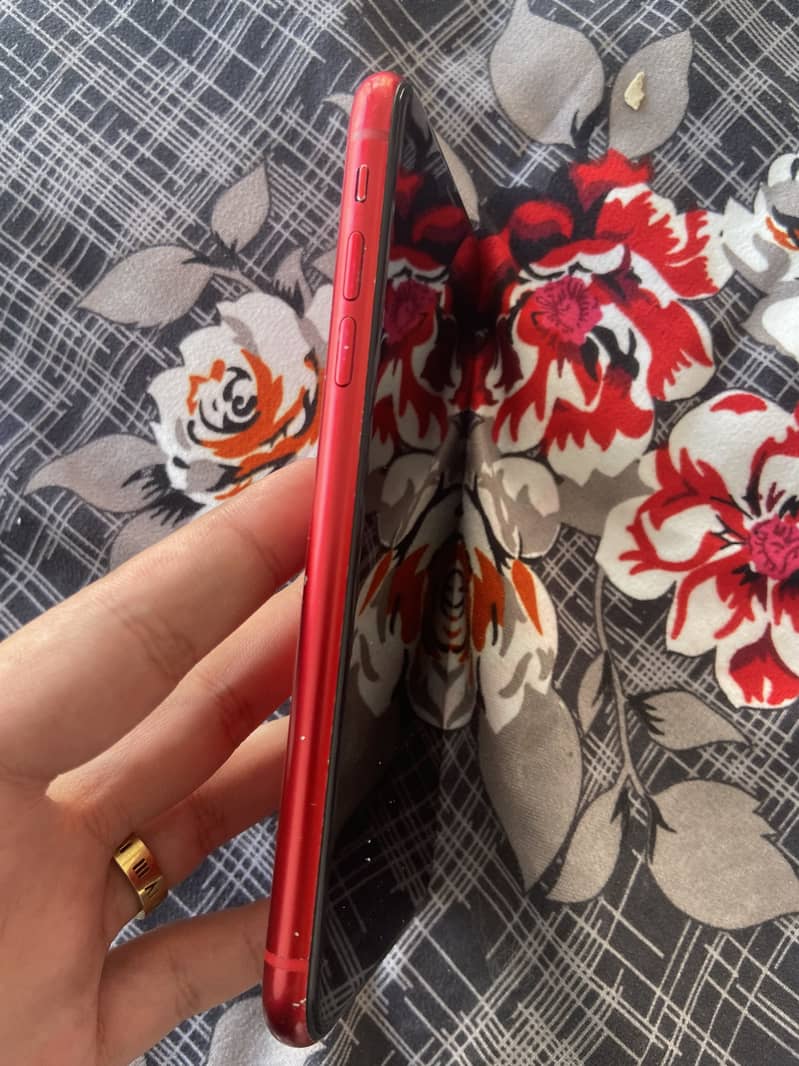 Apple iPhone 11 8