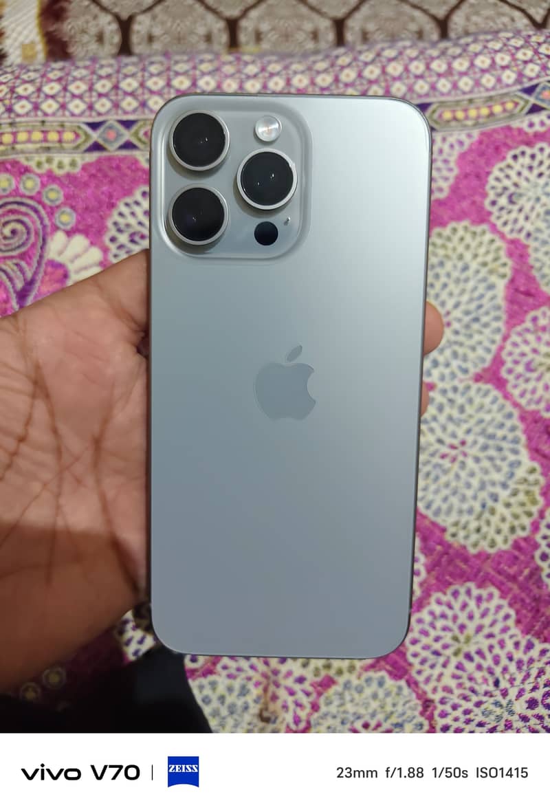 iPhone 15 pro max 0