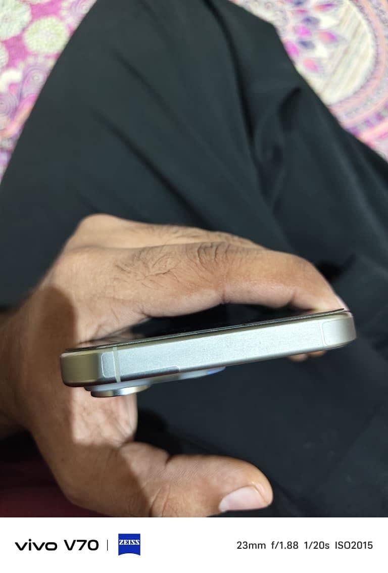 iPhone 15 pro max 18