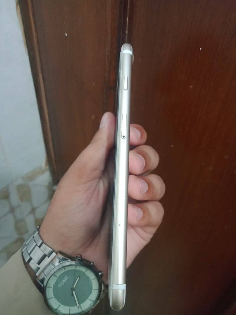 Apple iPhone 7 Plus 3