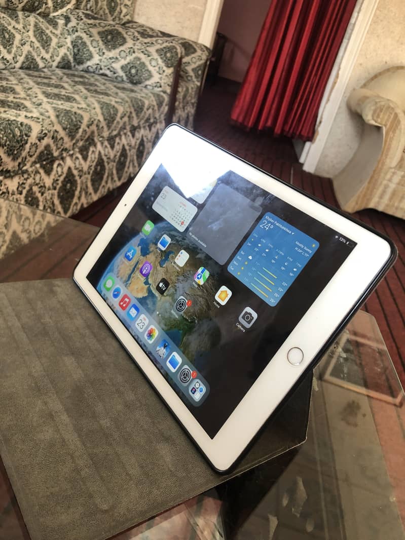 I Pad 6th generation 0