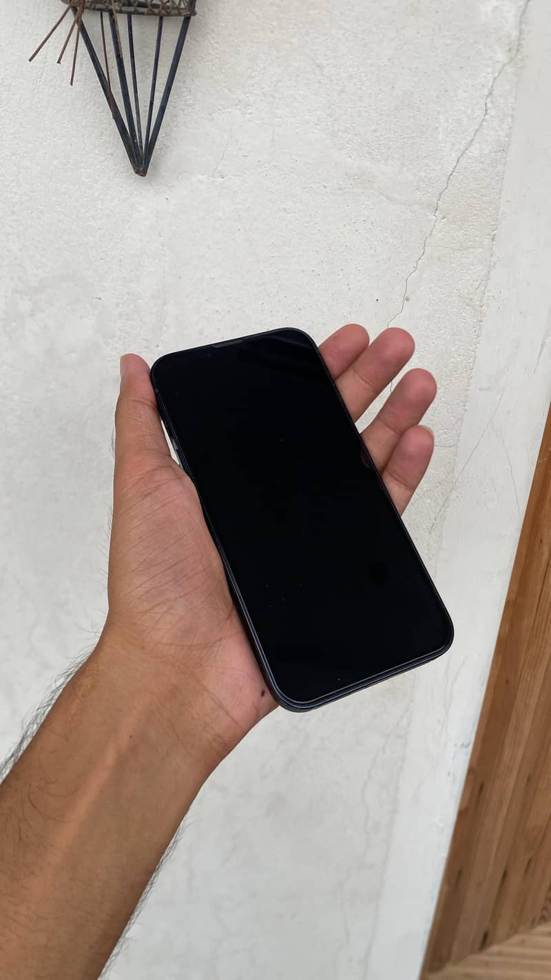 Apple iPhone 13 1