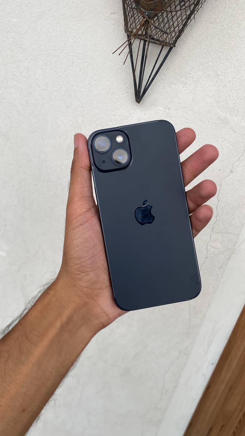 Apple iPhone 13 2