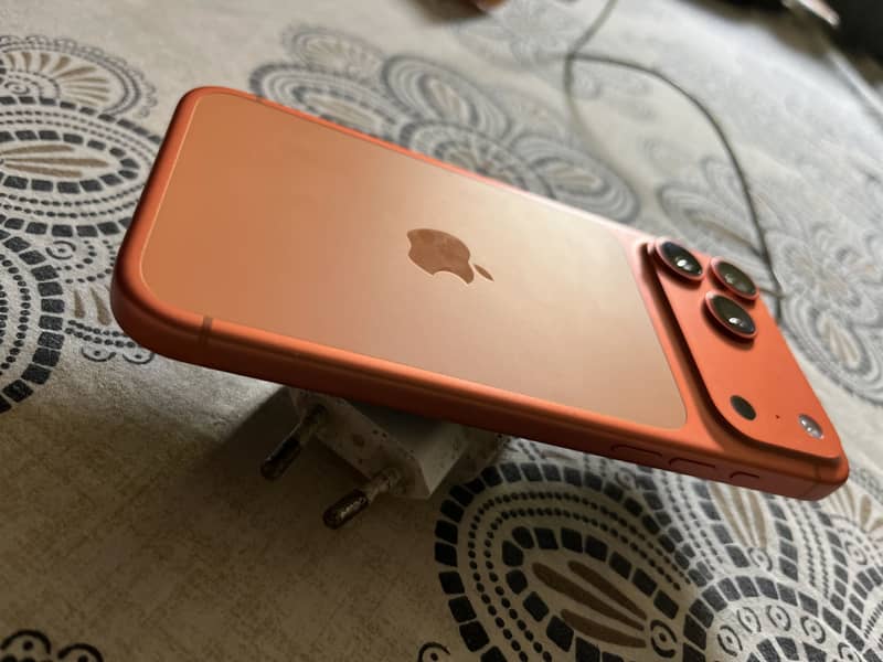 Apple iPhone 17 Pro Max 7