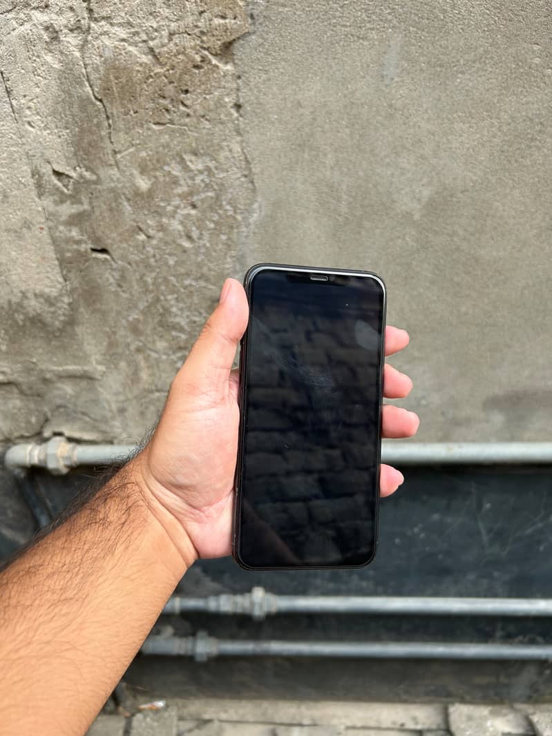 Apple iPhone 11 Pro Max 7