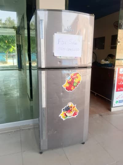 Medium Size Dawlance Refrigerator for sale