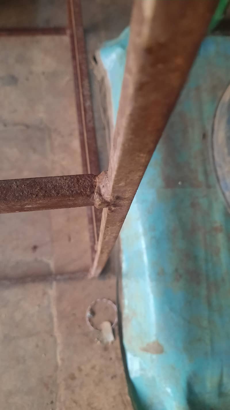 iron stool table 1