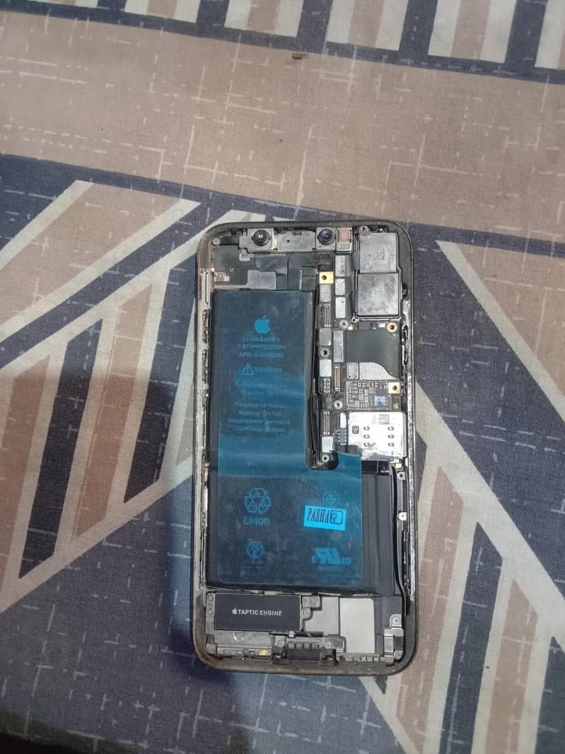 Apple iPhone X 2