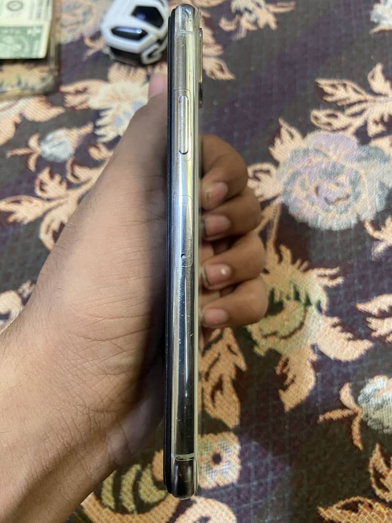Apple iPhone X 2