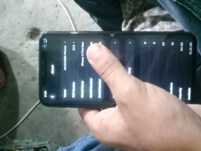 Apple iPhone 11 Pro Max 8