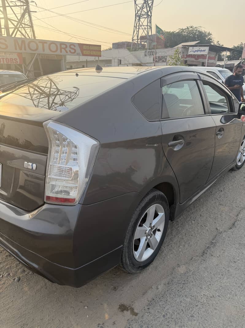 Toyota Prius 2010/2016 - Cars - 1120787433