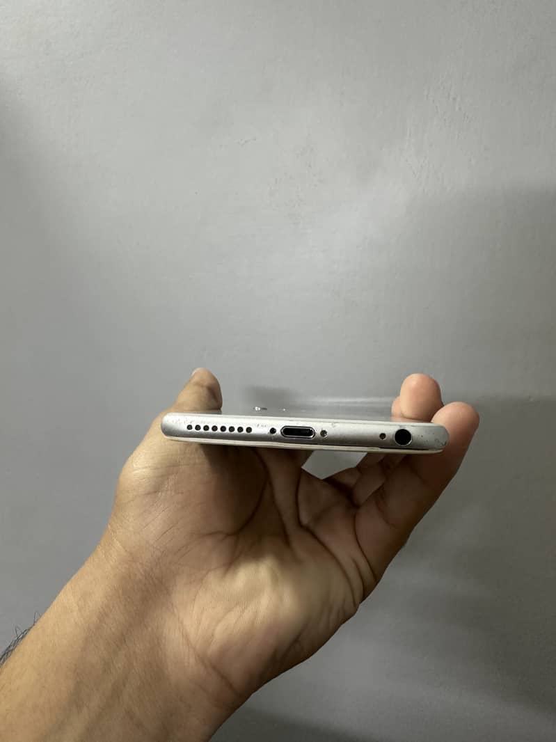 Apple iPhone 6S Plus 2