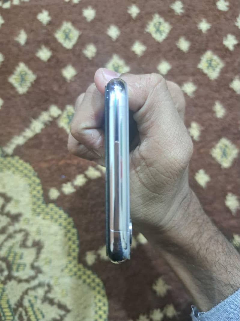 Apple iPhone X 1