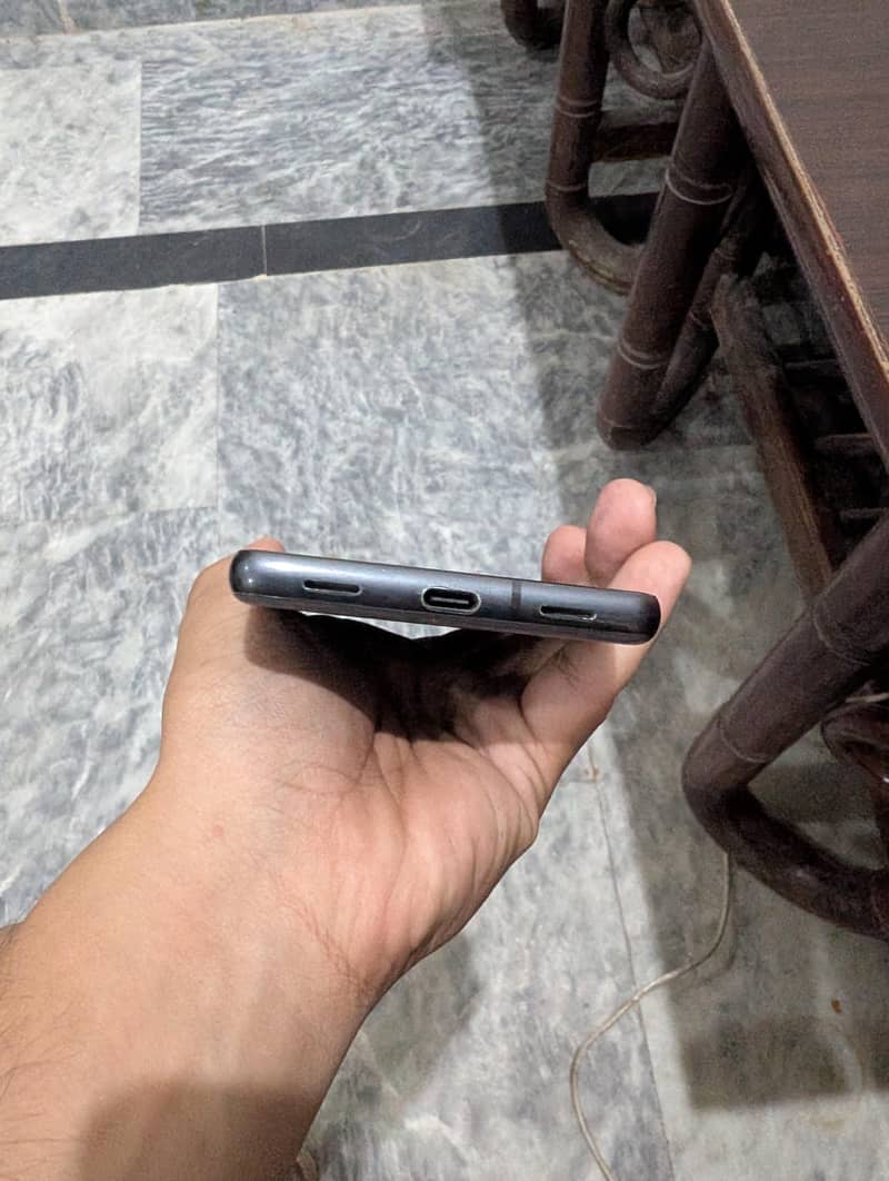 Google Pixel 7a 10/9 4