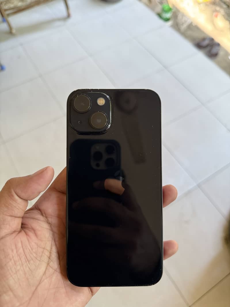 Apple iPhone 13 5