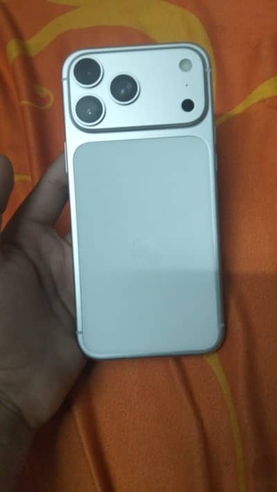 Apple iPhone 17