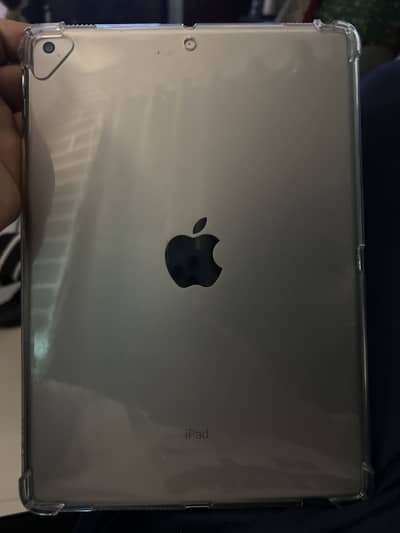 Ipad 6 Generation 32GB Silver with Box