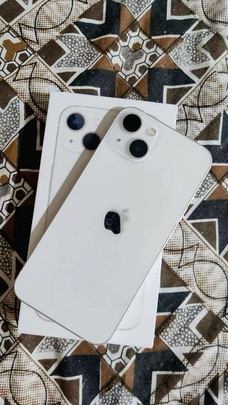Apple iPhone 13 0