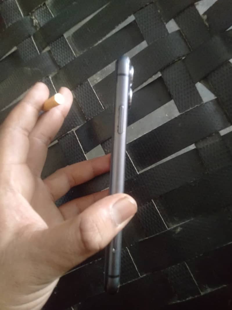 Apple iPhone 11 1