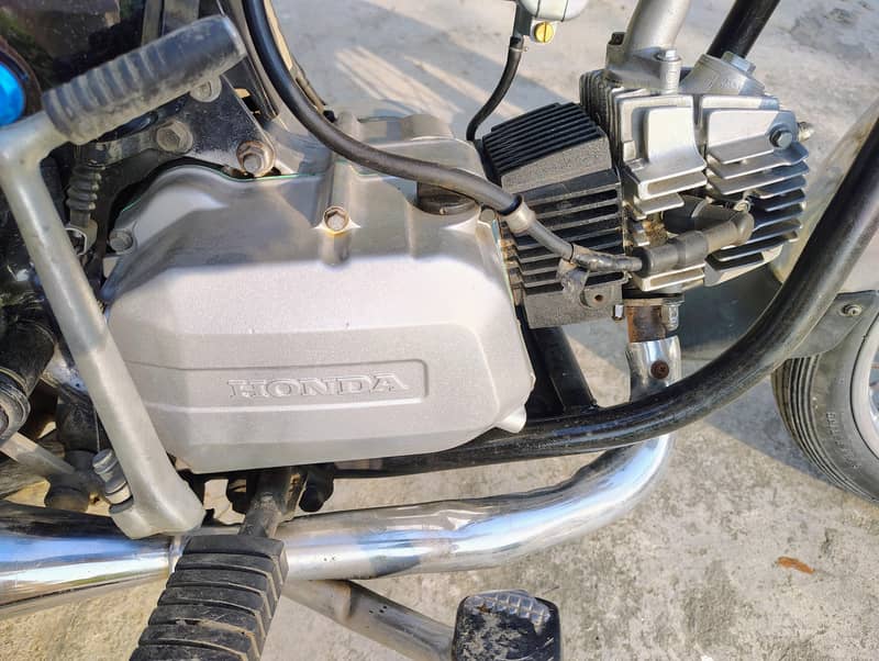CD 100 Bike 4