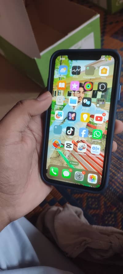 Apple iPhone XR factory unlock 3month sim work