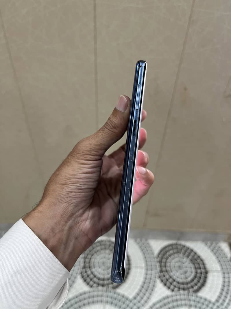 Samsung Mobile S9 Plus 3