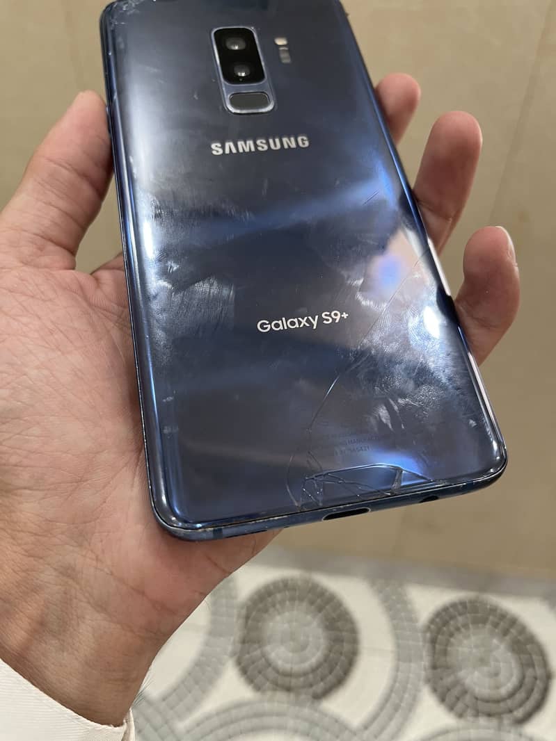 Samsung Mobile S9 Plus 5