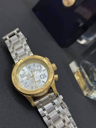Original Nixon 48-20 Chronograph – Refined – Two-Tone Gold & Silver