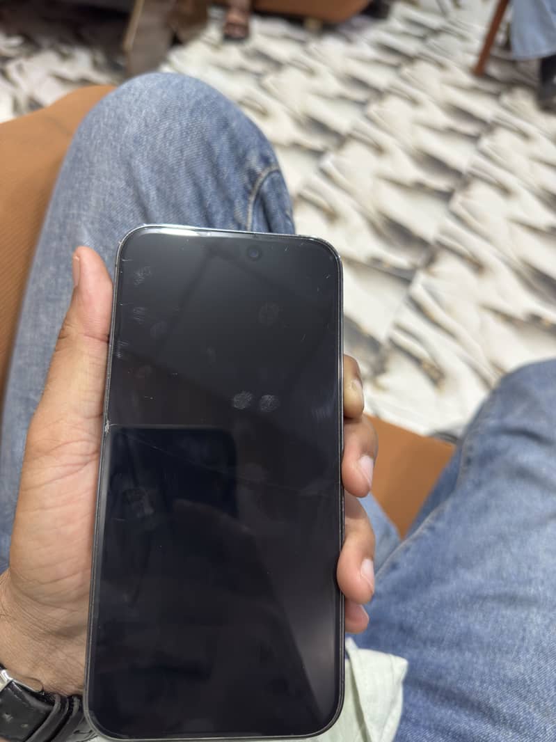 Apple iPhone 14 Pro Max 4