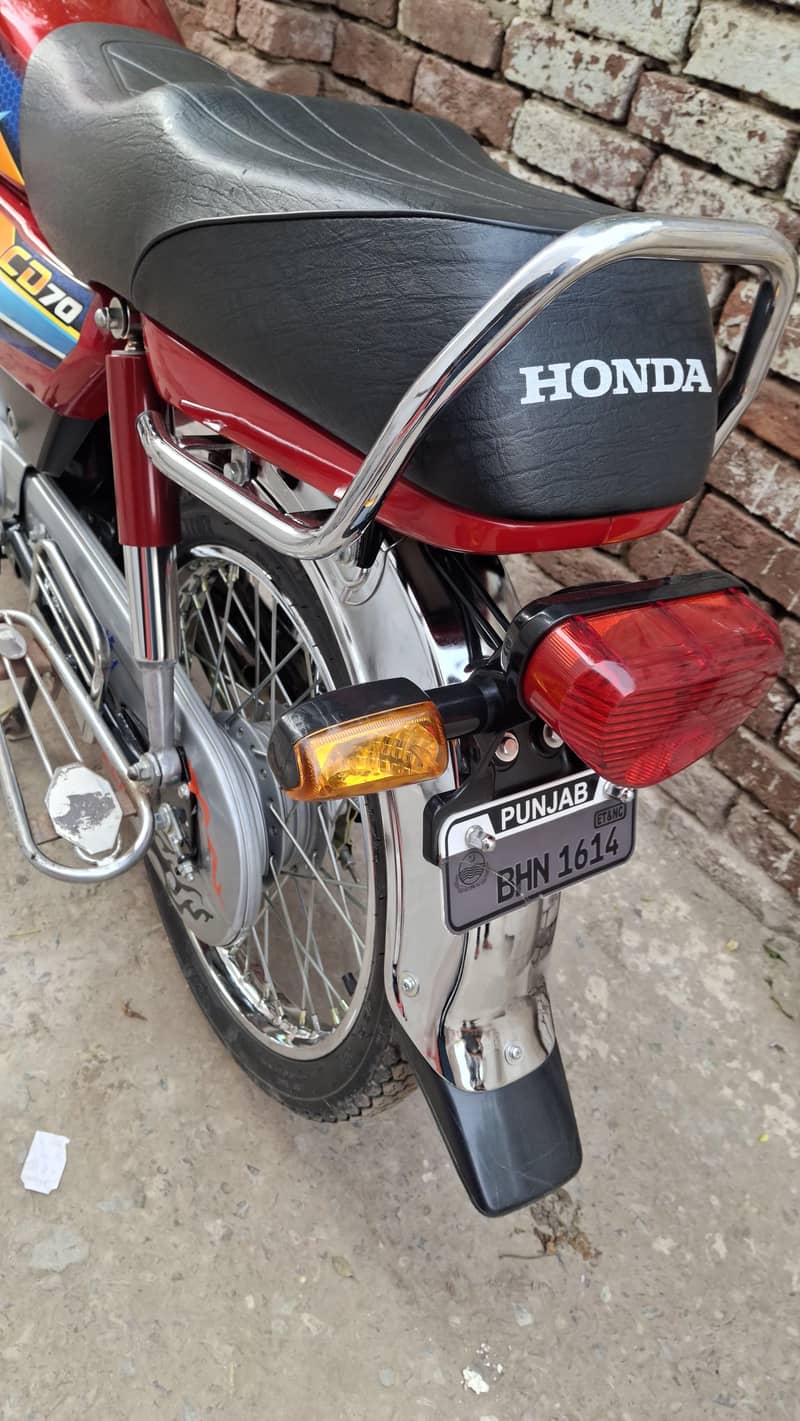 Honda cD70 2