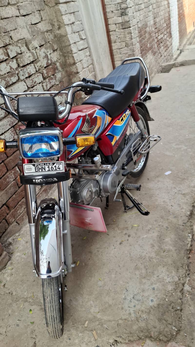 Honda cD70 6