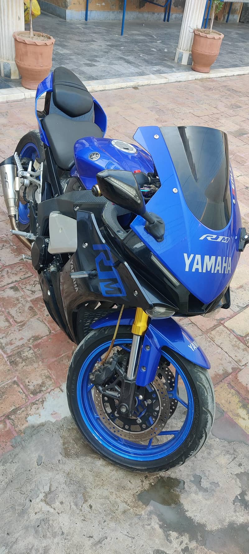 YAMAHA R1M 3
