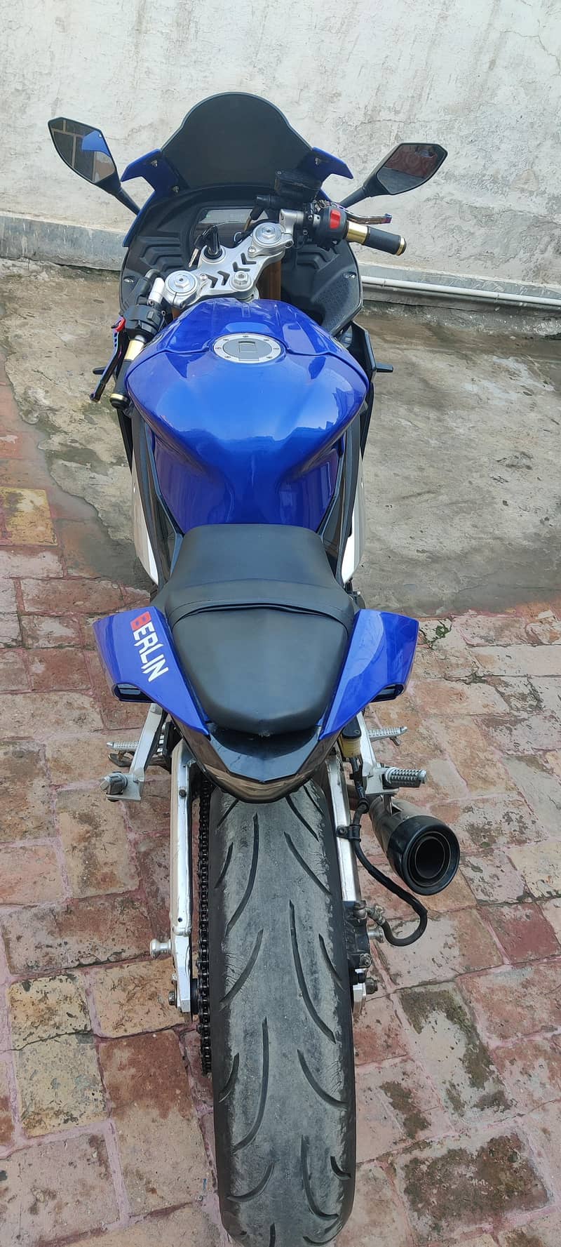 YAMAHA R1M 7