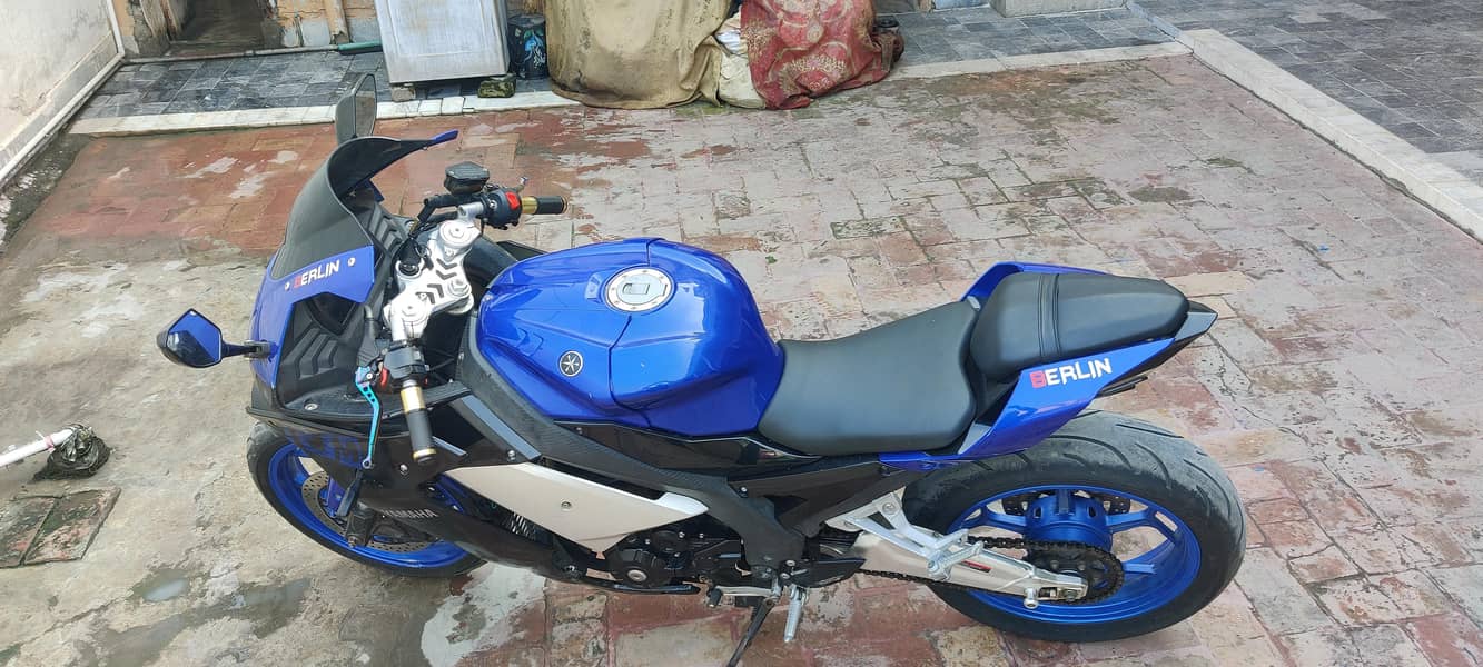 YAMAHA R1M 10