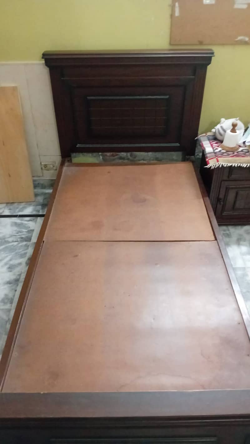 2 Single beds Solid wood in good condition 4