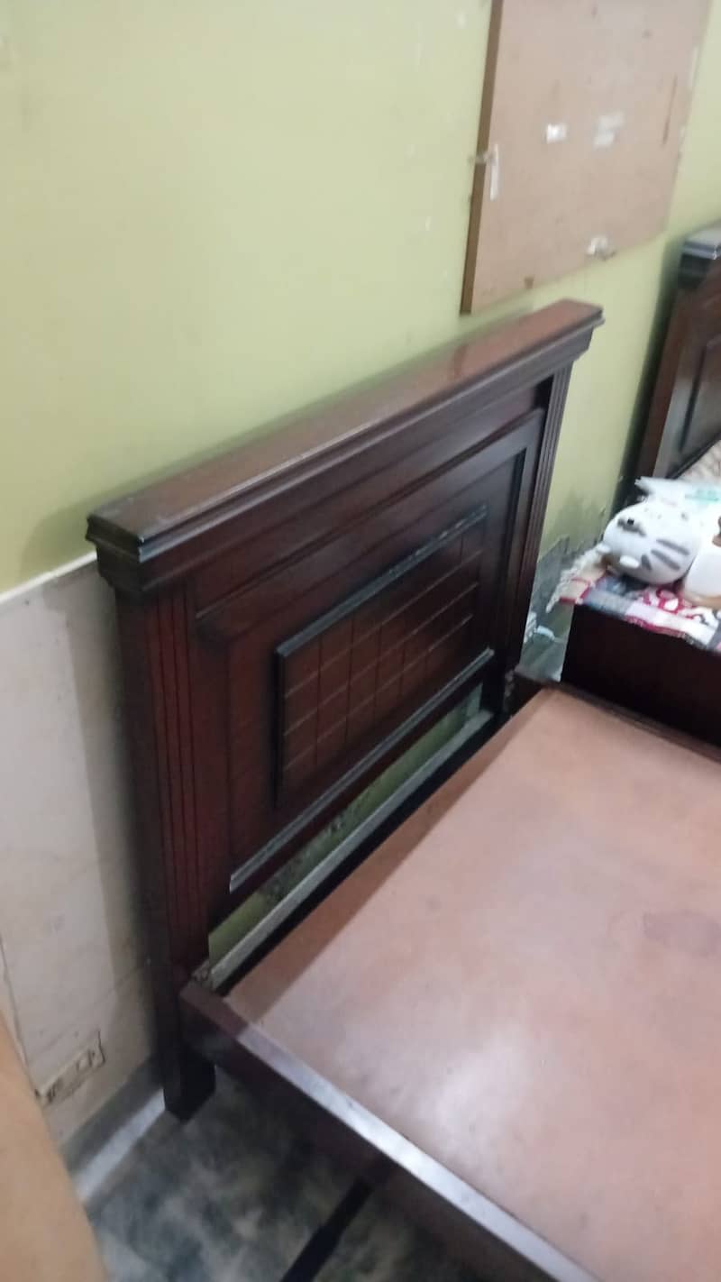 2 Single beds Solid wood in good condition 5