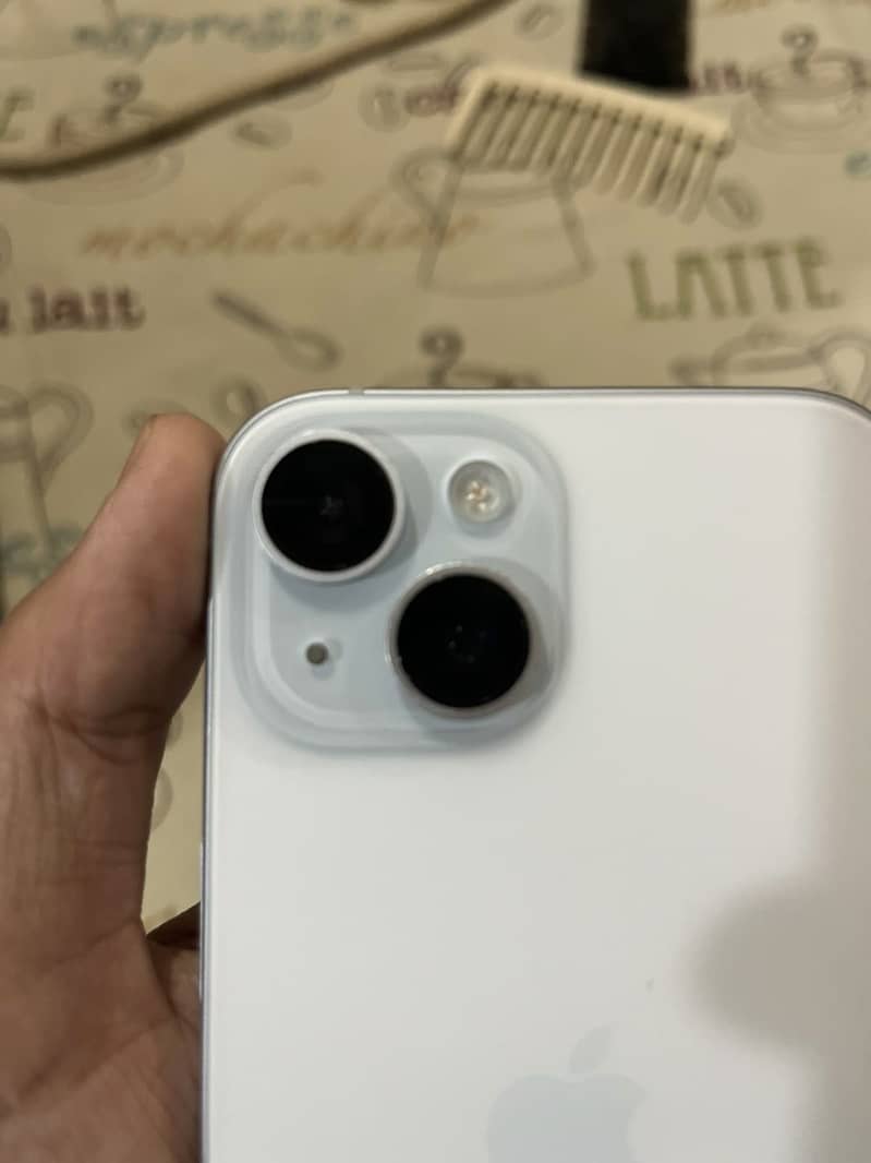 Apple iPhone 15 7