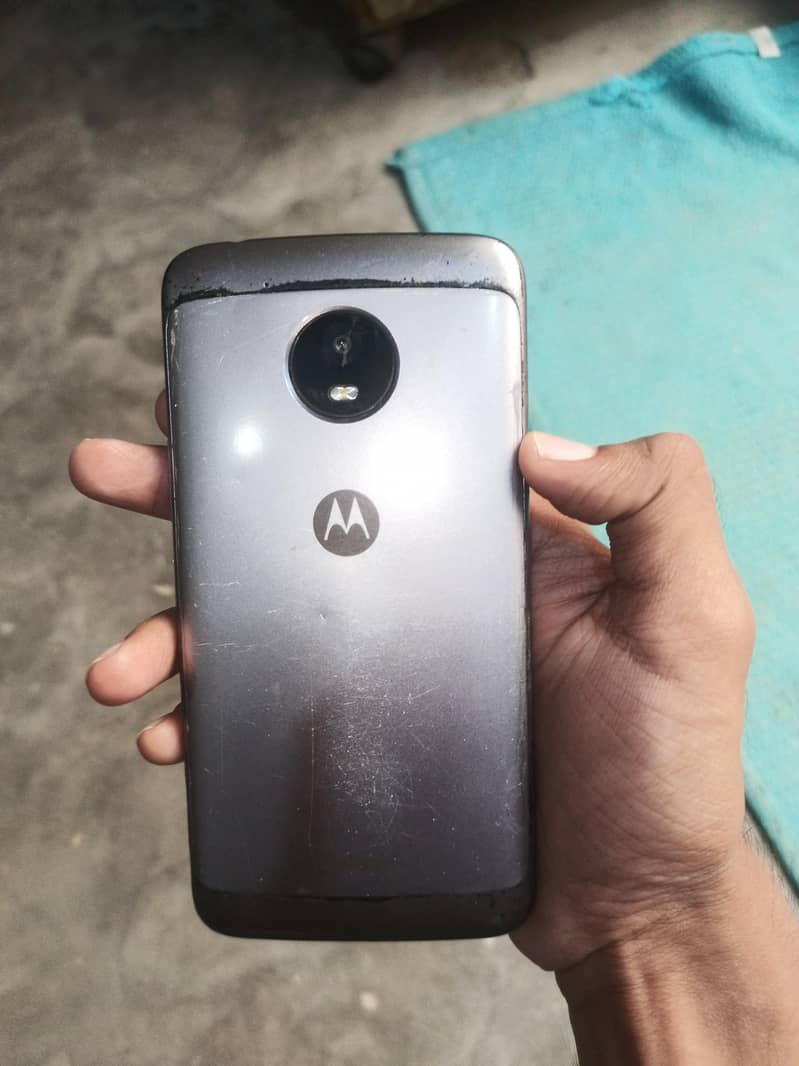 Motorola Moto E4 1