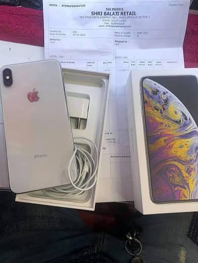Iphone xs max mobile phone complete box
