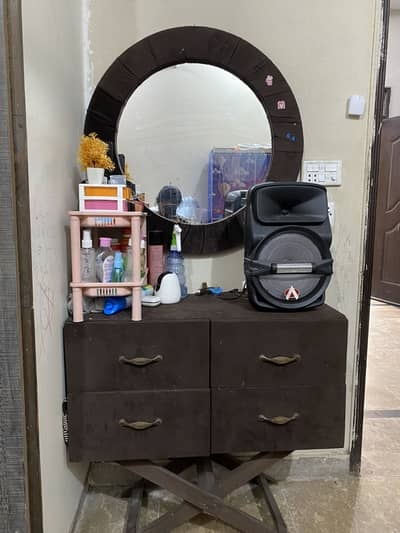 Dressing table