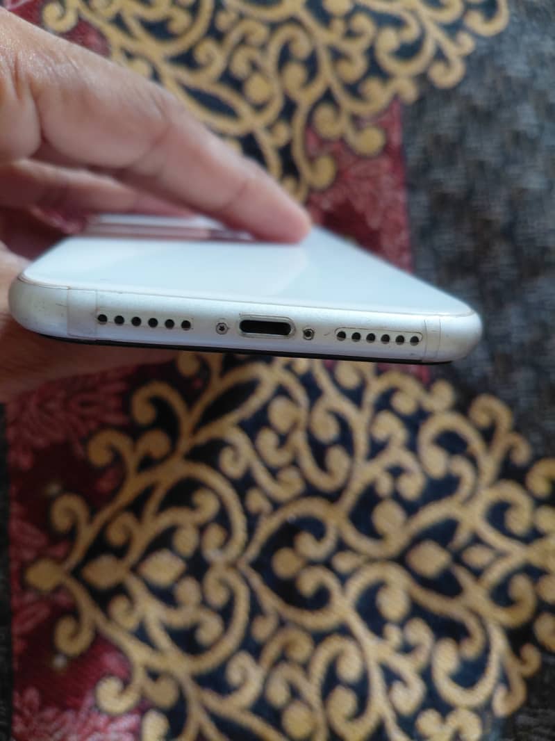 Apple iPhone 11/128/official PTA Approved/Dual sim+esim/92 battery H 7