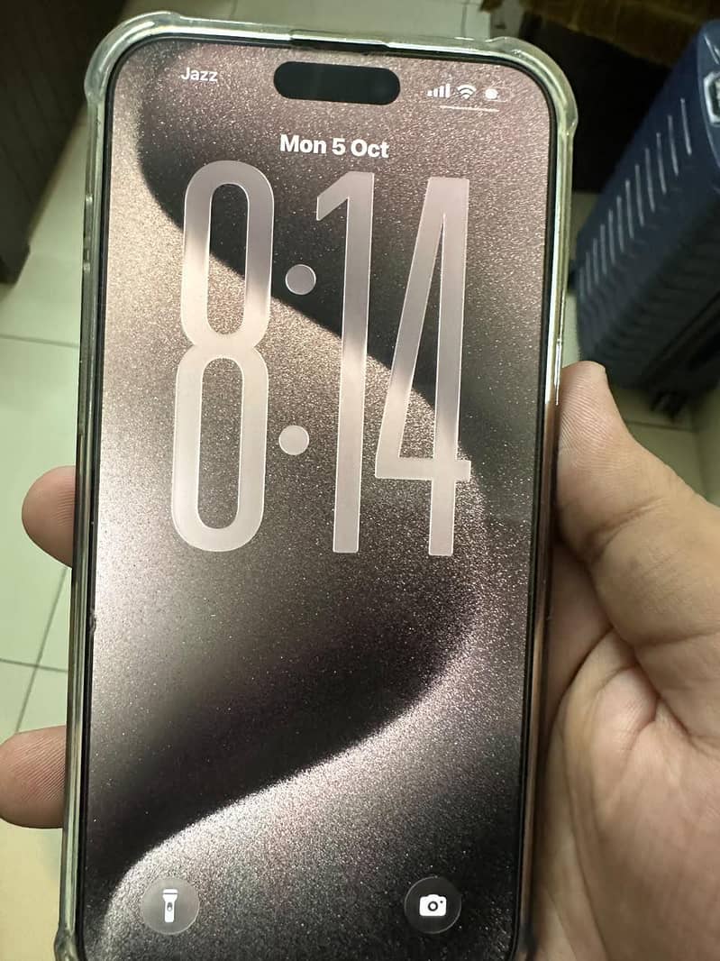 Apple iPhone 15 Pro Max 9